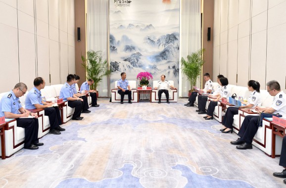 省领导看望慰问我院教师代表